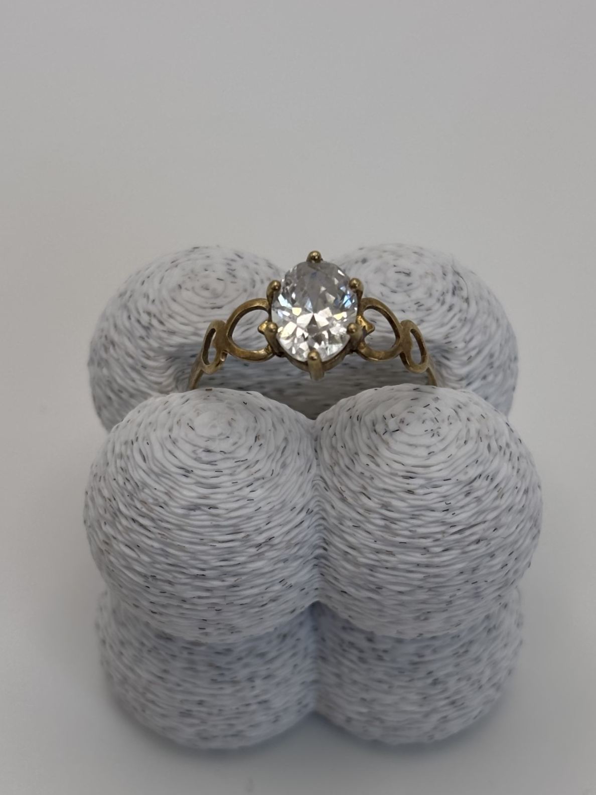 9ct Yellow Gold CZ Ring with Heart Shaped Band