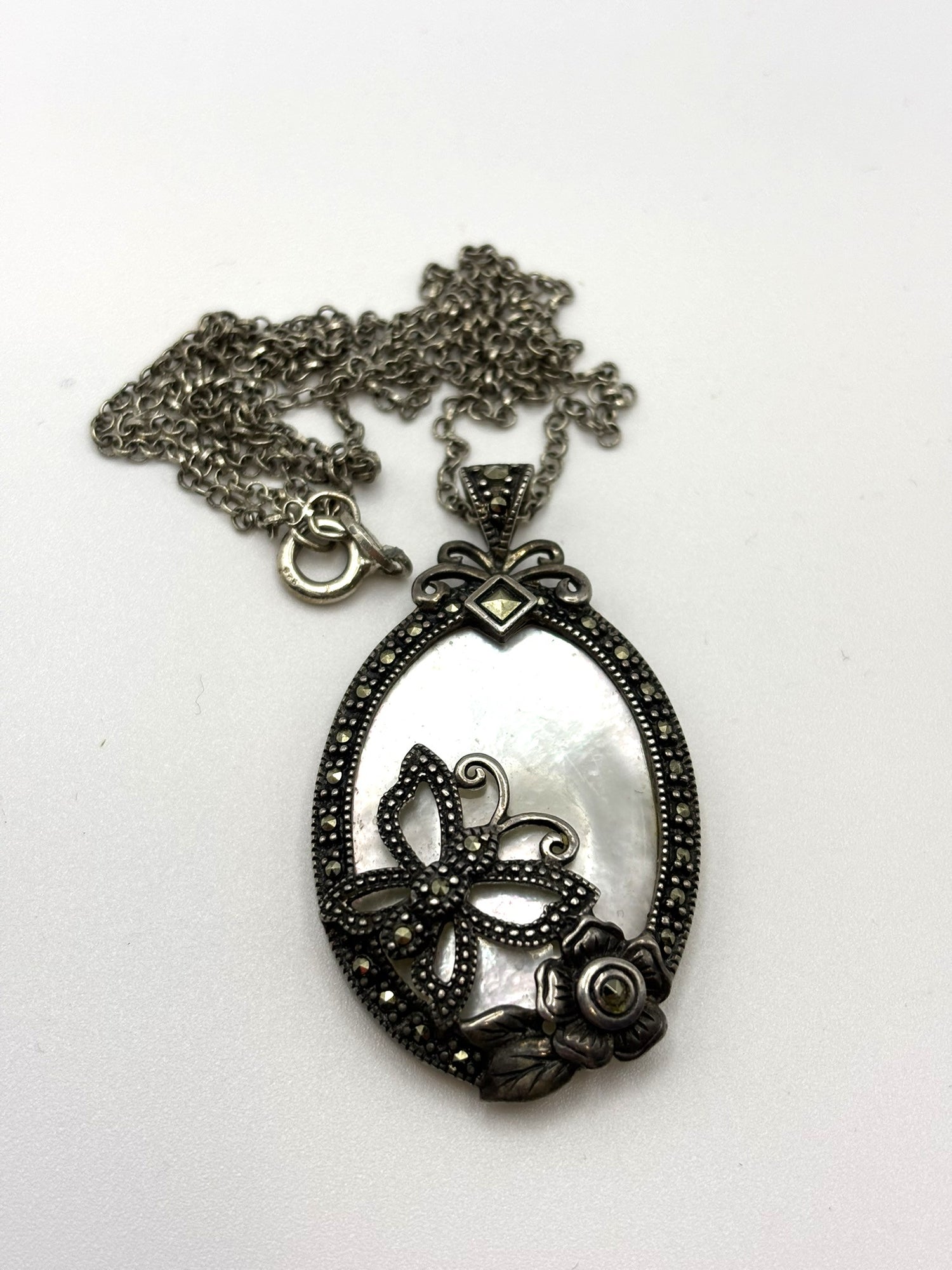 925 Sterling Silver Vintage Chain With Mother Of Pearl & Marcasite Pendant