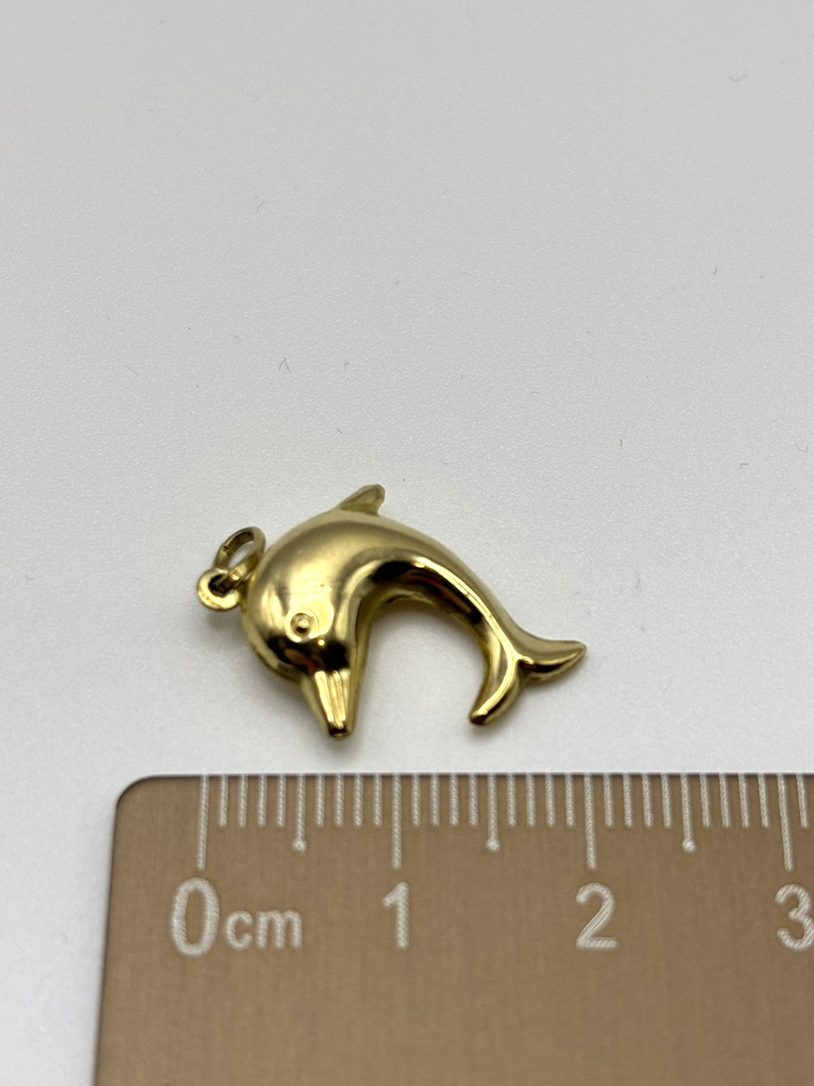 9ct Yellow Gold Fascinating Jumping Dolphin Pendant