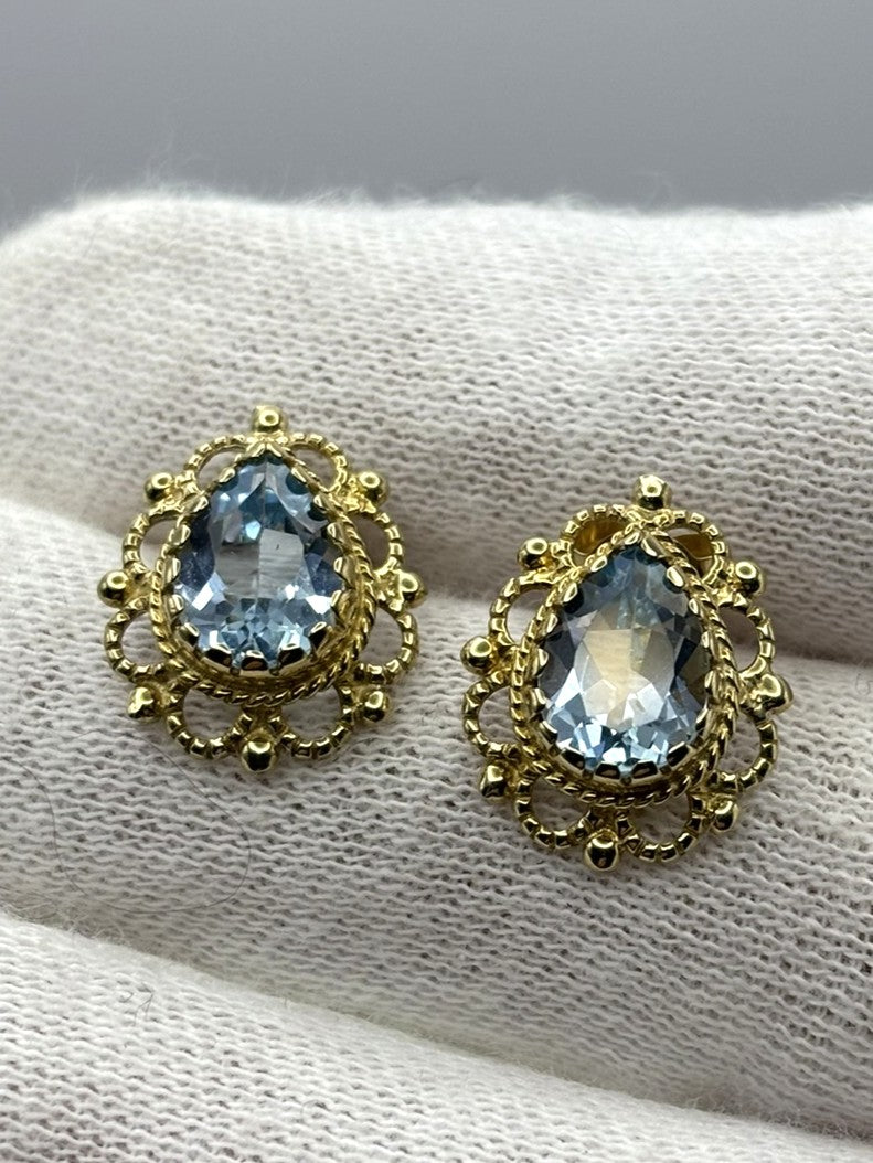 9ct Yellow Gold Pear-Cut Topaz & Ornamental Setting Stud Earrings