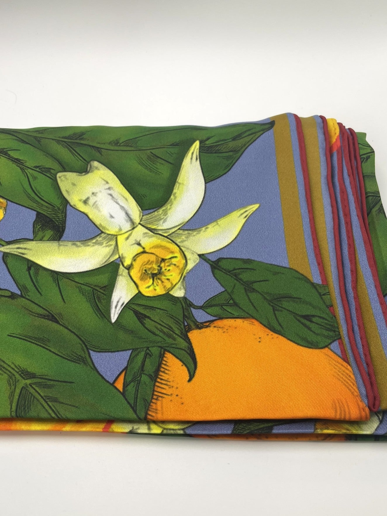 Mithridate Brand New Silk Scarf with Tooth & Flames Design 36 x 36