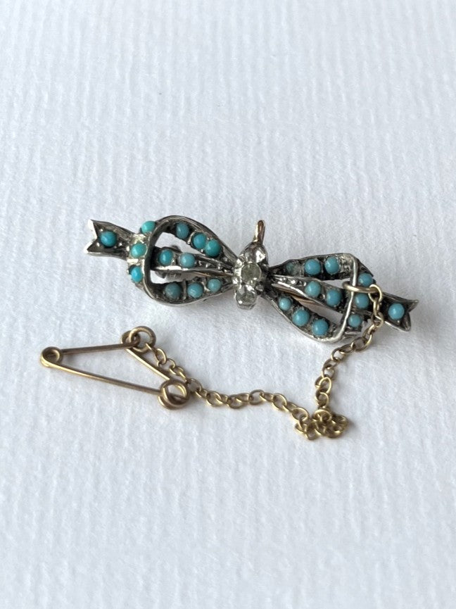 Silver Delicate Romantic Bow Brooch with Turquoise-Style Stones